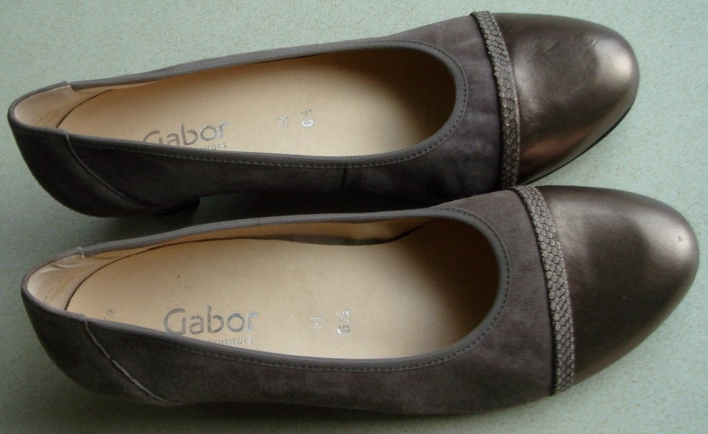 nog nieuwe Gabor pumps schoenen maat 40 € 12,50, Kleding | Dames, Pumps, Overige kleuren, Gabor, Ophalen of Verzenden