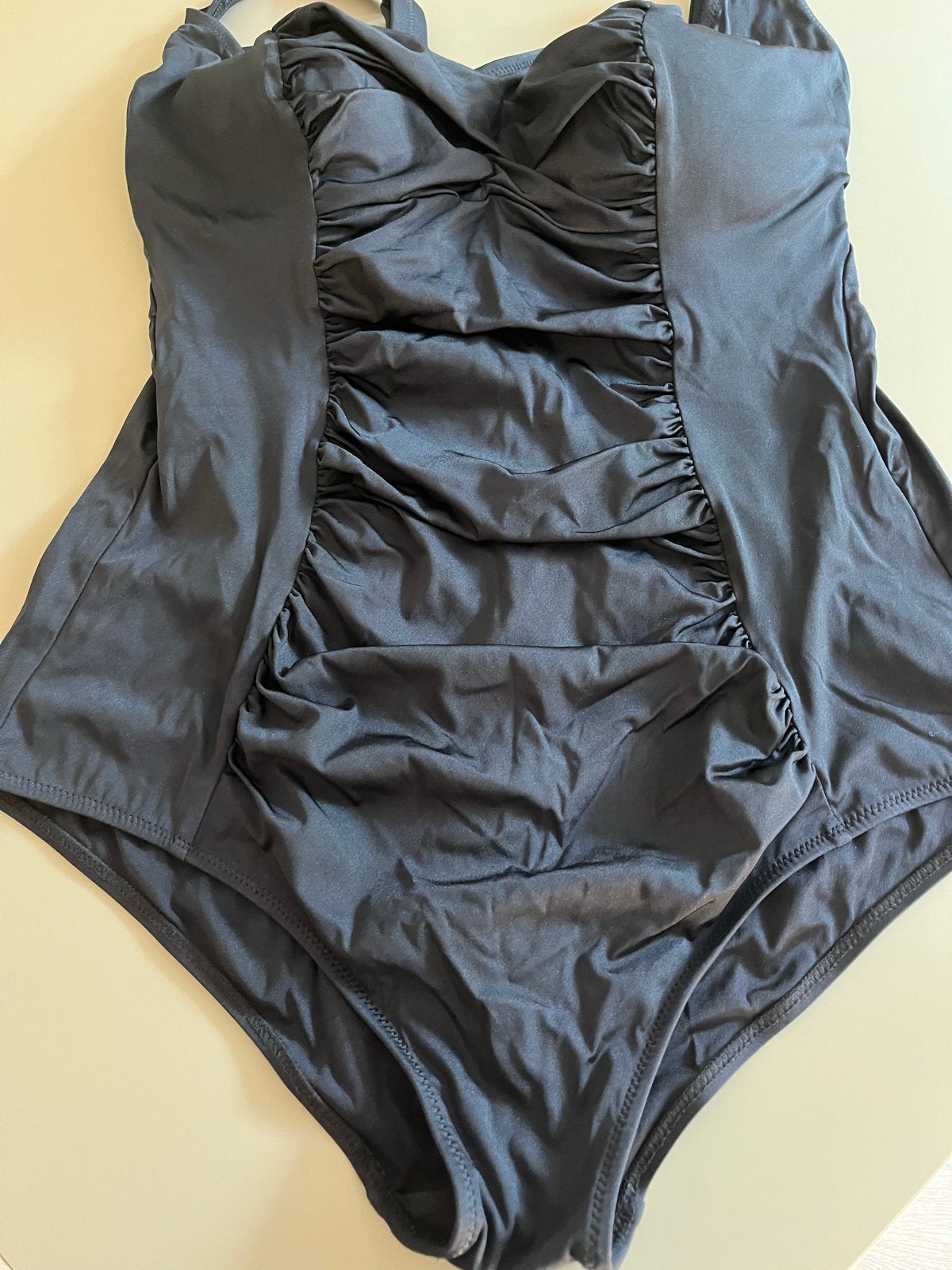 Zwart Badpak met Ruches, Kleding | Dames, Badmode en Zwemkleding, Zo goed als nieuw, Badpak, Zwart, Ophalen of Verzenden