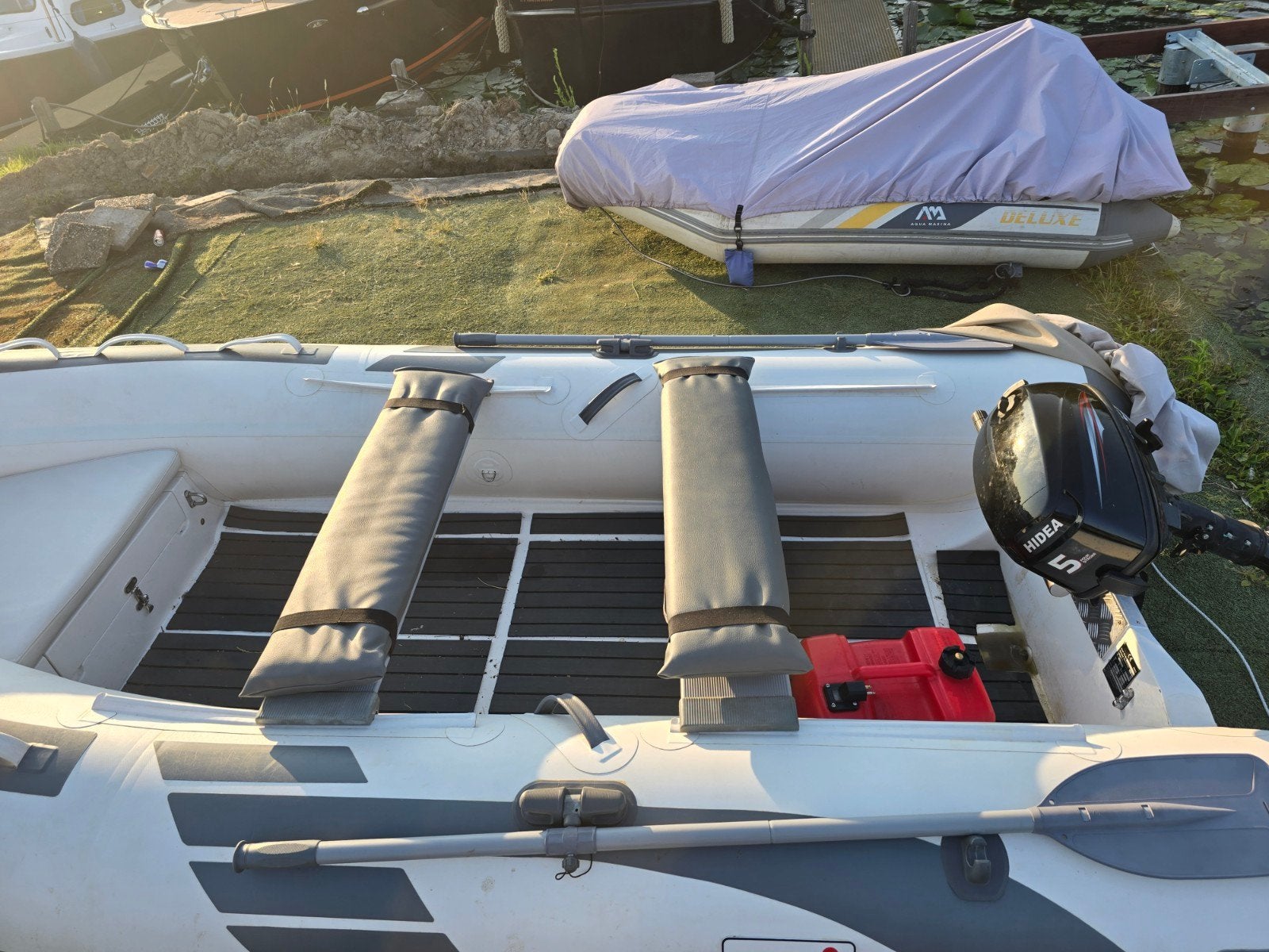 ribboot met motor en trailer, Ophalen