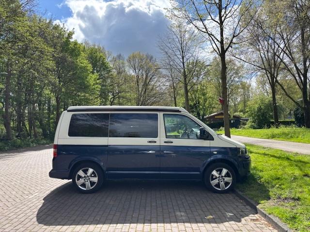 VW Camperbus T5 Autom. 131pk  Bearlock Taxatierapport 2025, Caravans en Kamperen, Campers, Automaat, Volkswagen, Diesel, Particulier