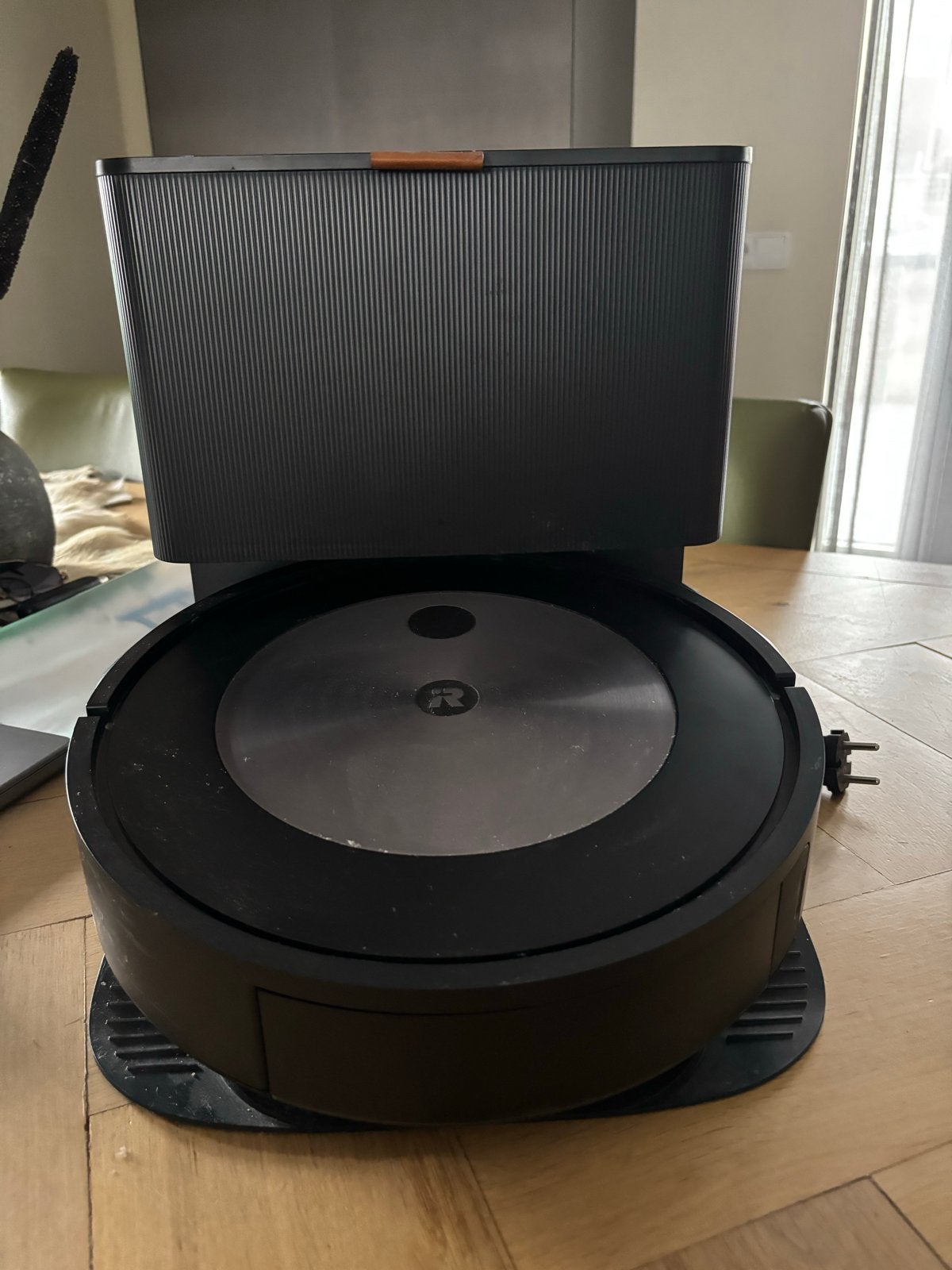 iRobot Roomba J7+ Robotstofzuiger met zelflegende basis, Witgoed en Apparatuur, Ophalen, IRobot, Automatisch legen, Zo goed als nieuw