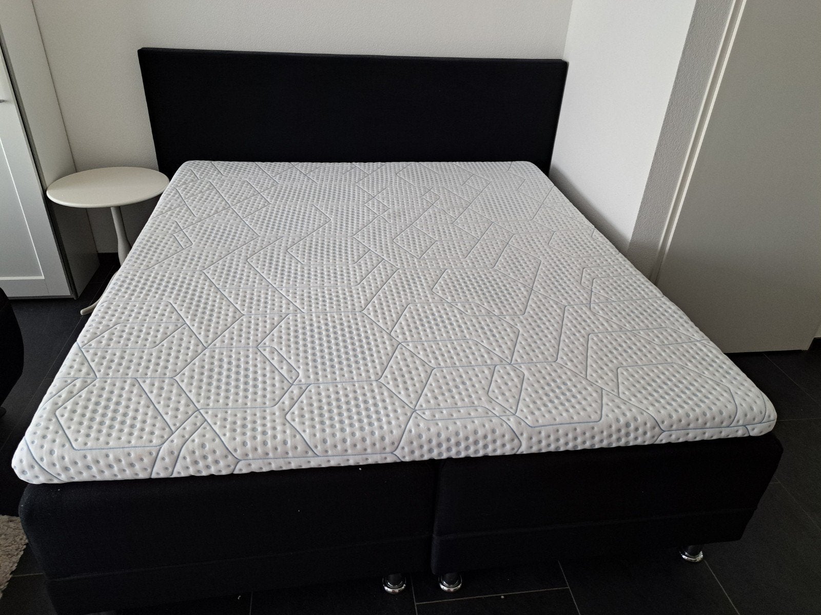 Elektrisch verstelbare boxspring met topper 180 x 200 cm, Huis en Inrichting, Slaapkamer | Boxsprings, Gebruikt, Blauw, Tweepersoons