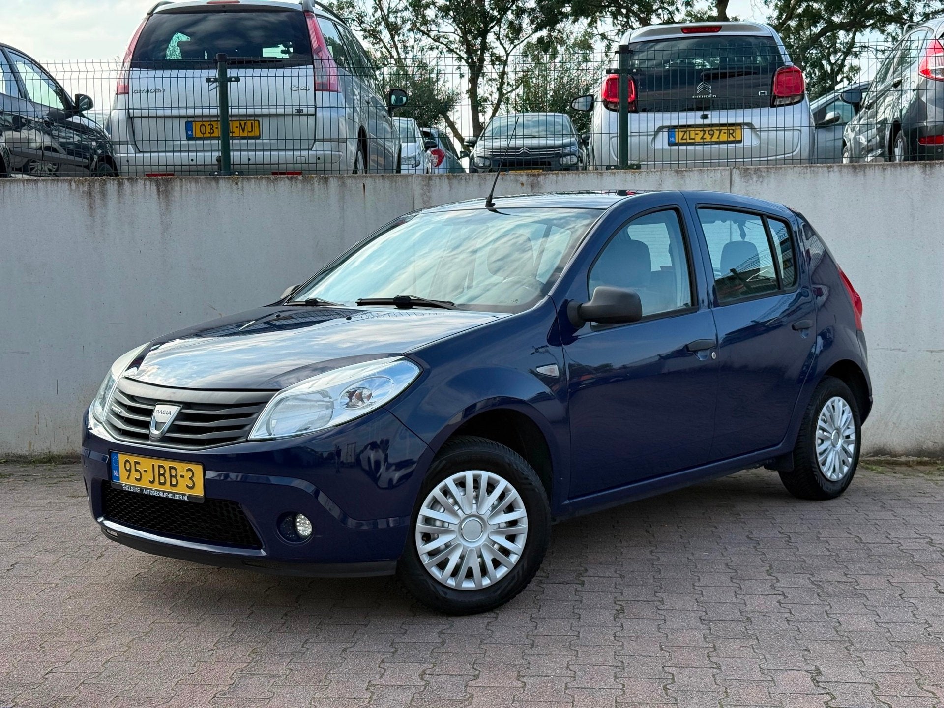 Dacia Sandero 1.2/CAMERA/APK 06-2027/124690 KM NAP/, Auto's, Voorwielaandrijving, Dealer onderhouden, Stof, Gebruikt