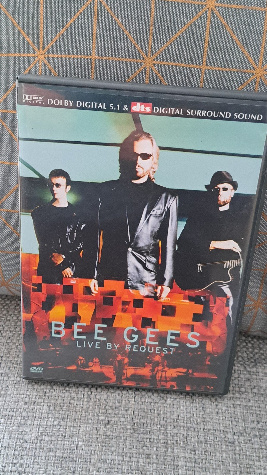Dvd  BEE GEES.  Iive by request, Alle leeftijden, Ophalen of Verzenden, Zo goed als nieuw, Muziek en Concerten
