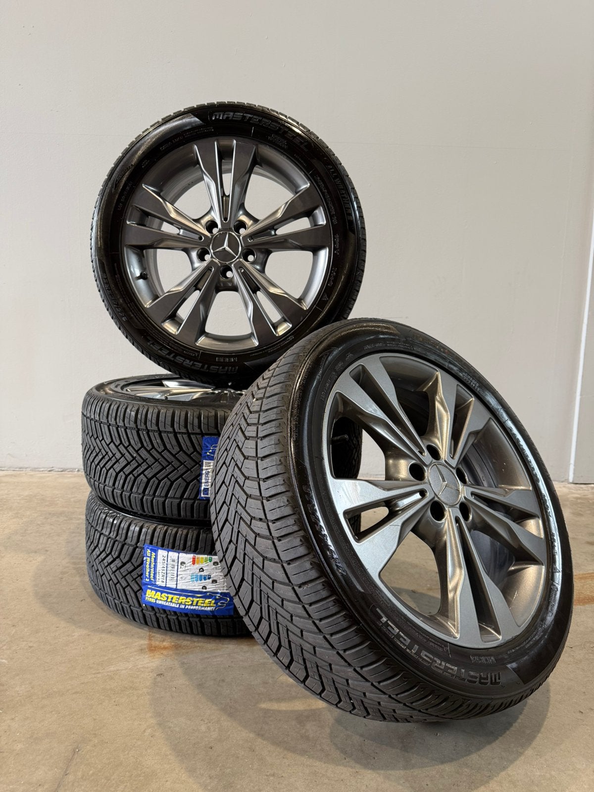 Originele mercedes benz vito velgen 18 inch 245/45R18, Auto-onderdelen, Ophalen, 18 inch, Banden en Velgen, Nieuw