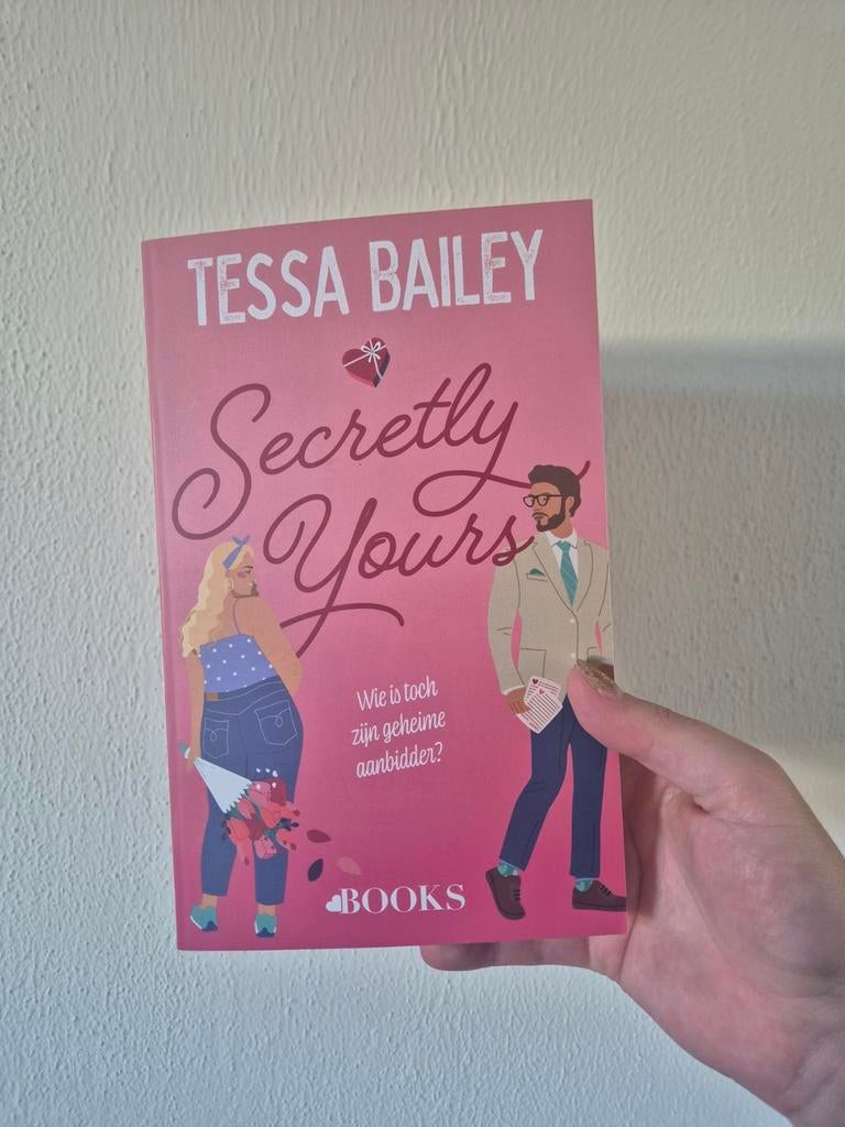 Tessa bailey secretly yours boek nederlands booktok, Boeken, Ophalen of Verzenden, Zo goed als nieuw