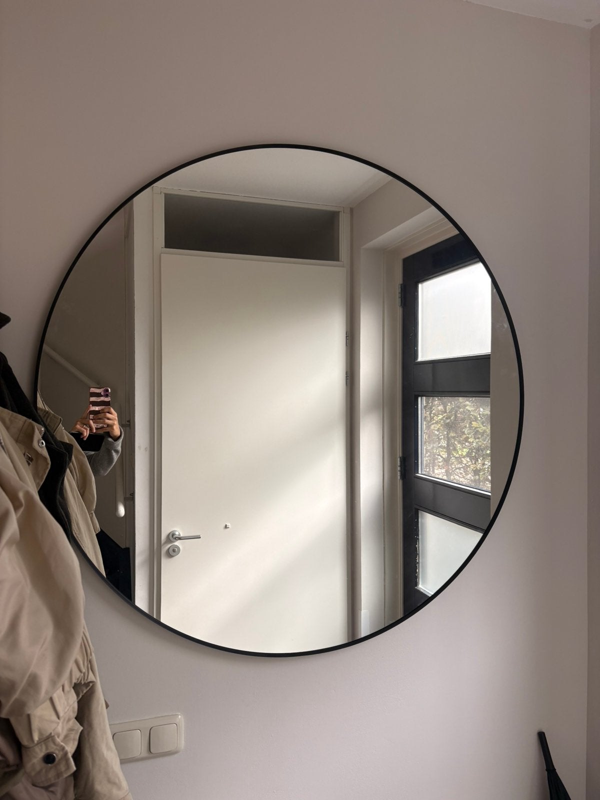 IKEA LINDBYN ronde spiegel zwart 110 cm – als nieuw, Ophalen, Zo goed als nieuw, Rond, Minder dan 100 cm