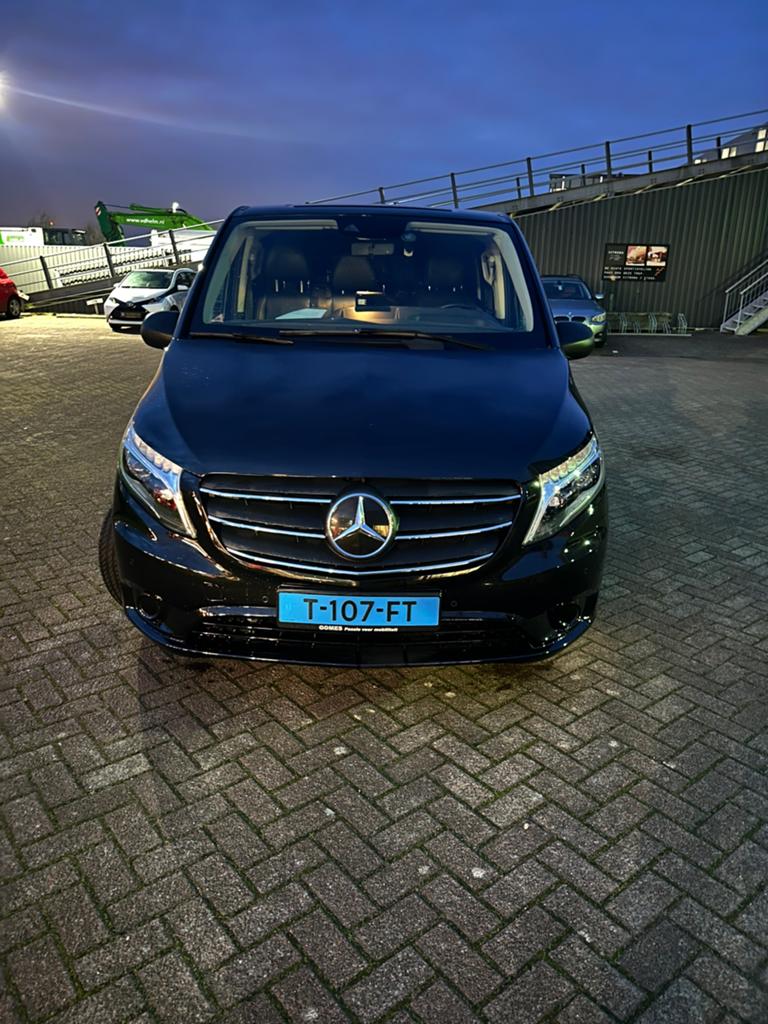 Mercedes-Benz Vito Evito Tourer XL  2023 Zwart, Auto's, Zwart, 9 stoelen, Particulier, Te koop