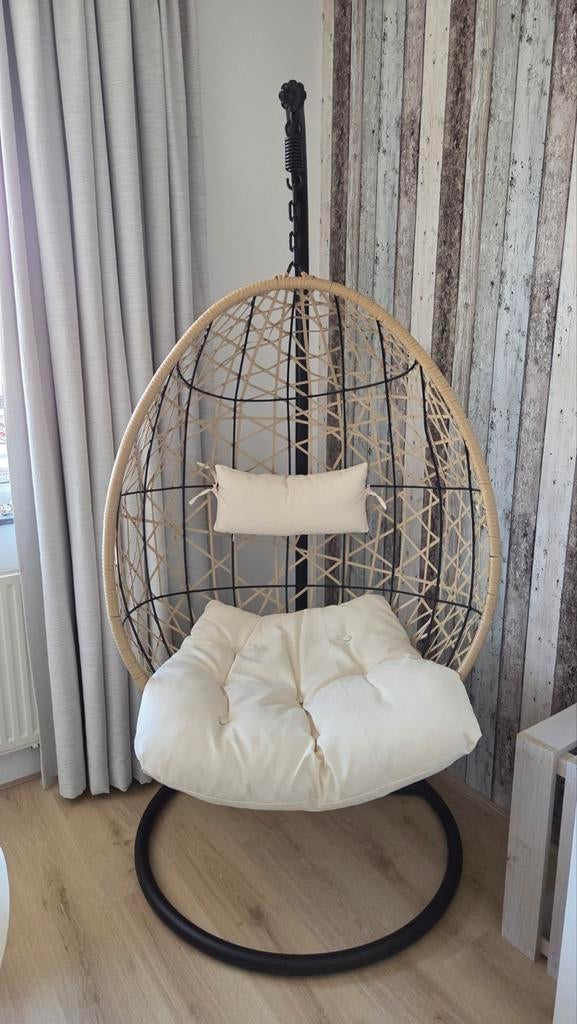 Hangstoel swing met standaard, zwart/naturel, Huis en Inrichting, Stoelen, Ophalen, Gebruikt, Zwart, Eén
