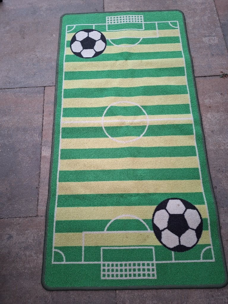 kinder vloerkleedje met voetbalveld afdruk, Ophalen, Gebruikt