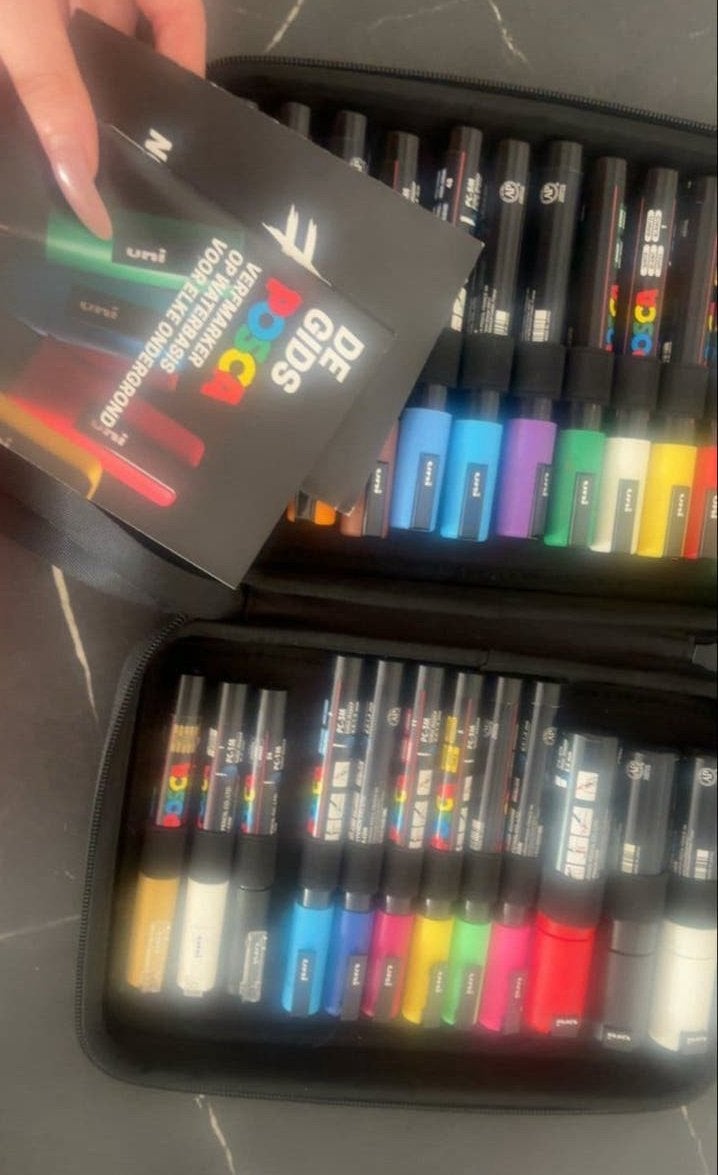 POSCA stiften set en Caran d'Ache kleurpotloden, Ophalen of Verzenden, Zo goed als nieuw, Potlood of Stift