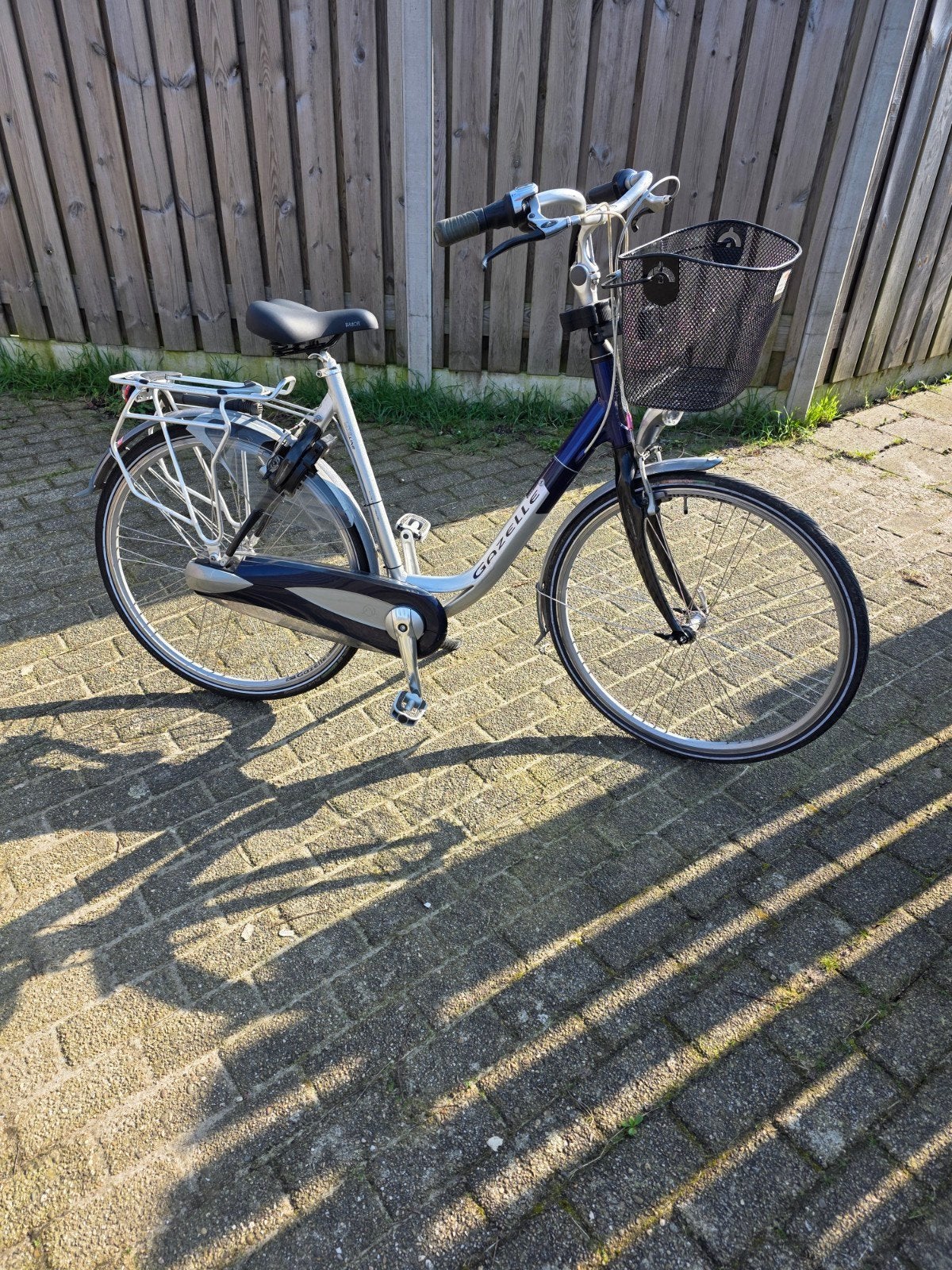 Gazelle Lite Line Dames fiets 28 inch 57cmHoog.8Versnelling, Ophalen, Zo goed als nieuw, Gazelle, Versnellingen