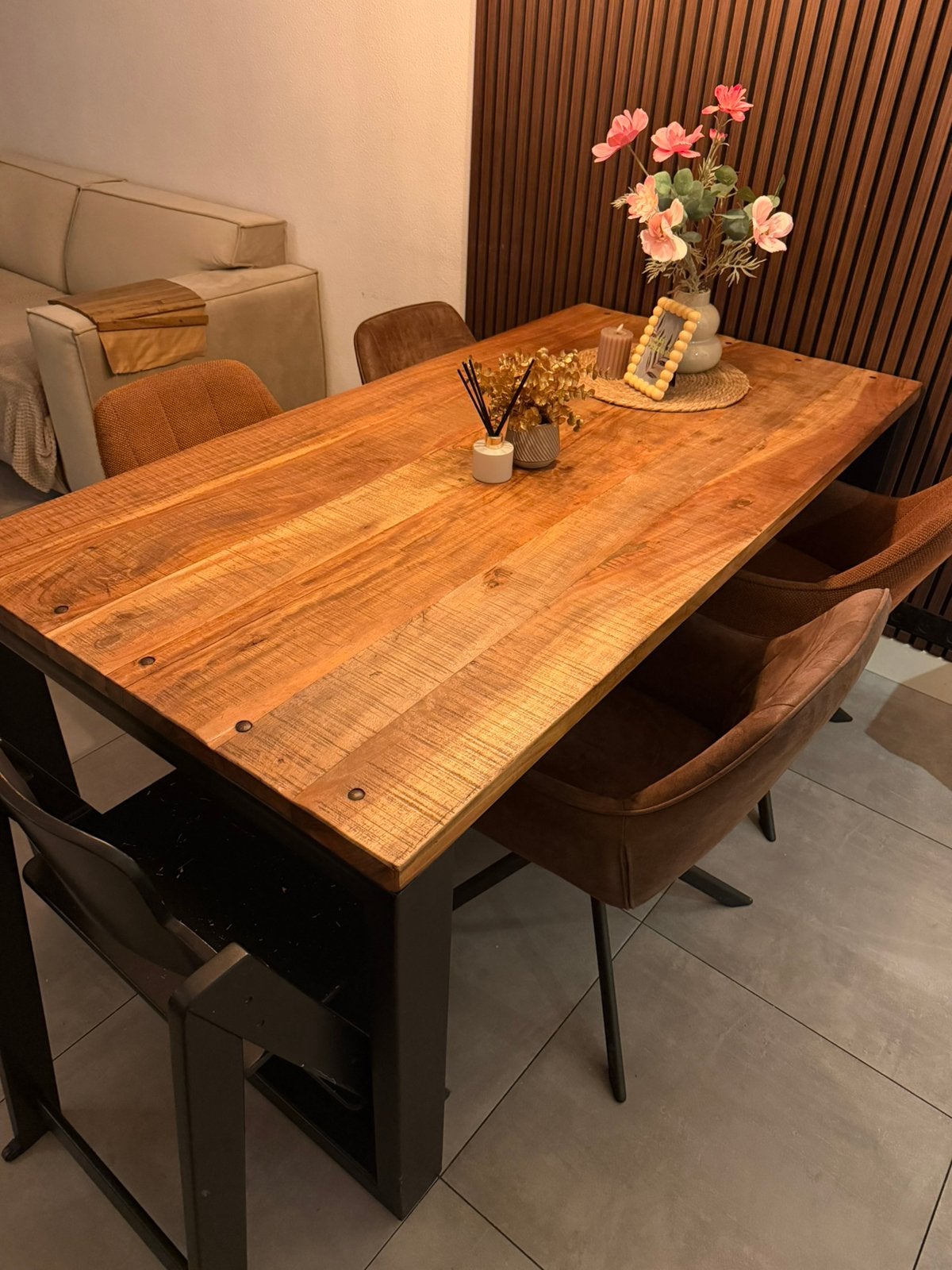 Prachtige mango houten tafel, Ophalen, 150 tot 200 cm, Zo goed als nieuw, 150 tot 200 cm