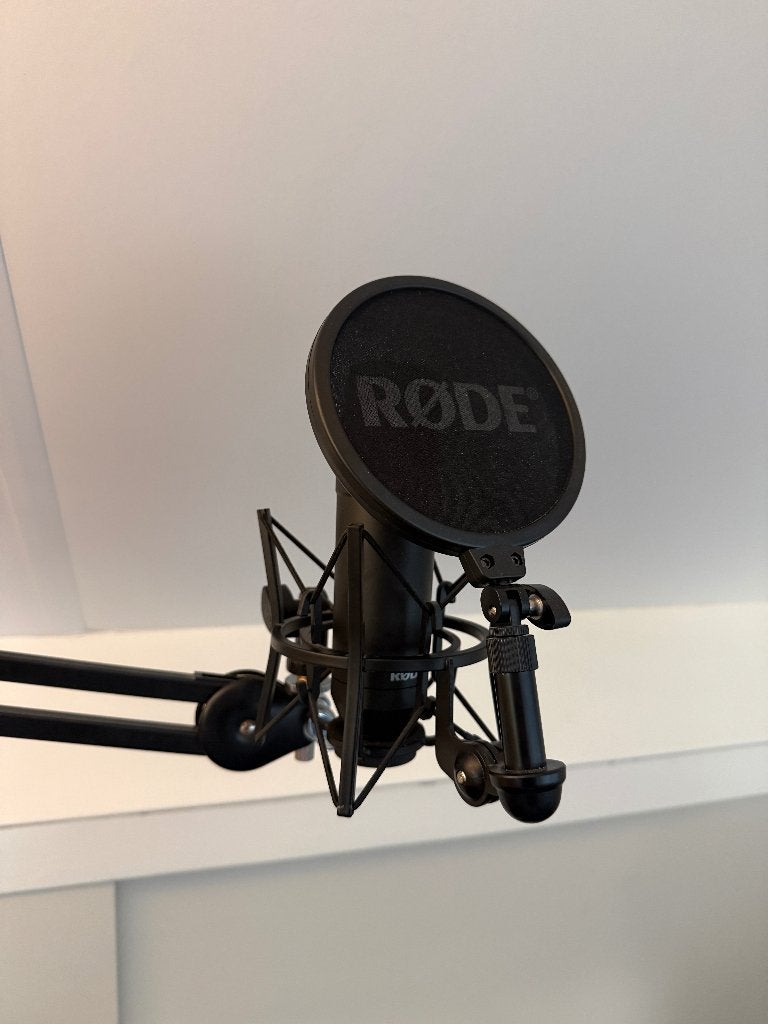 Complete Studio Set: Røde NT1 Microfoon & Røde PSA1 Arm, Muziek en Instrumenten, Ophalen, Zo goed als nieuw, Studiomicrofoon