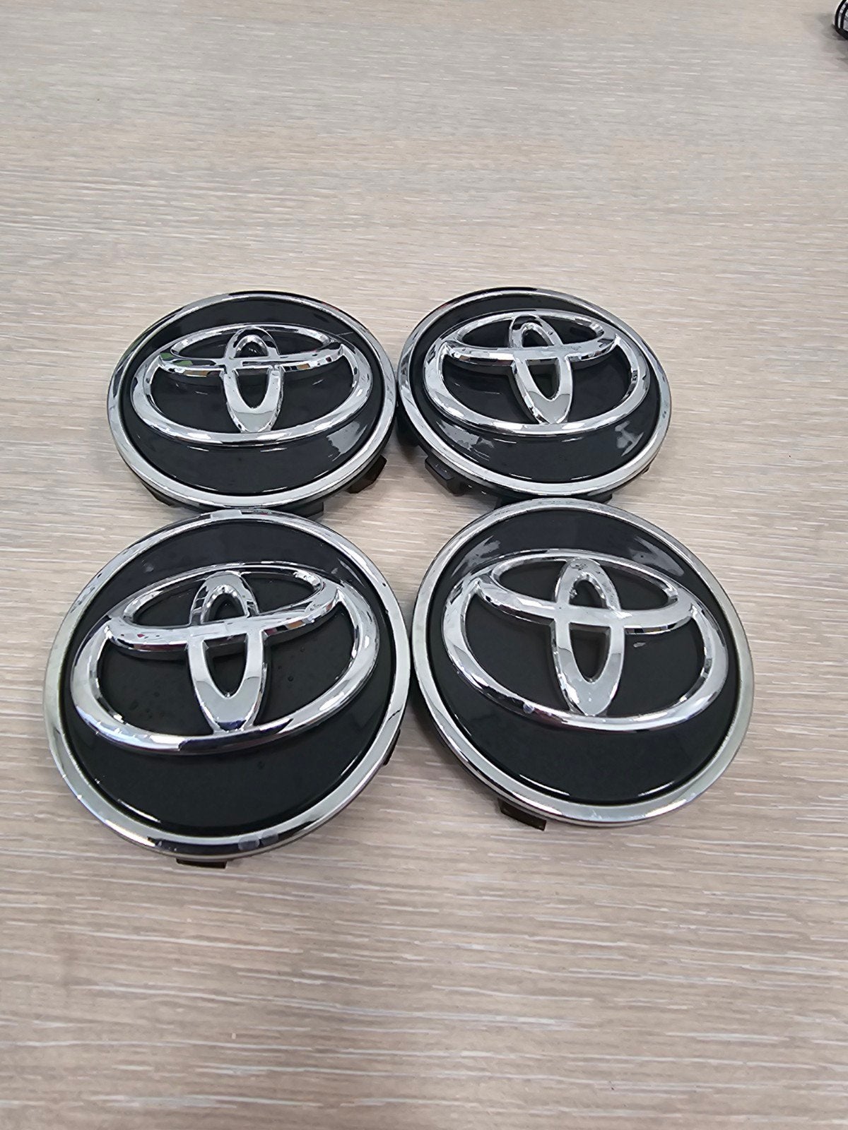 Toyota Supra Naafkapjes / Centercaps (set van 4), Ophalen of Verzenden, Gebruikt