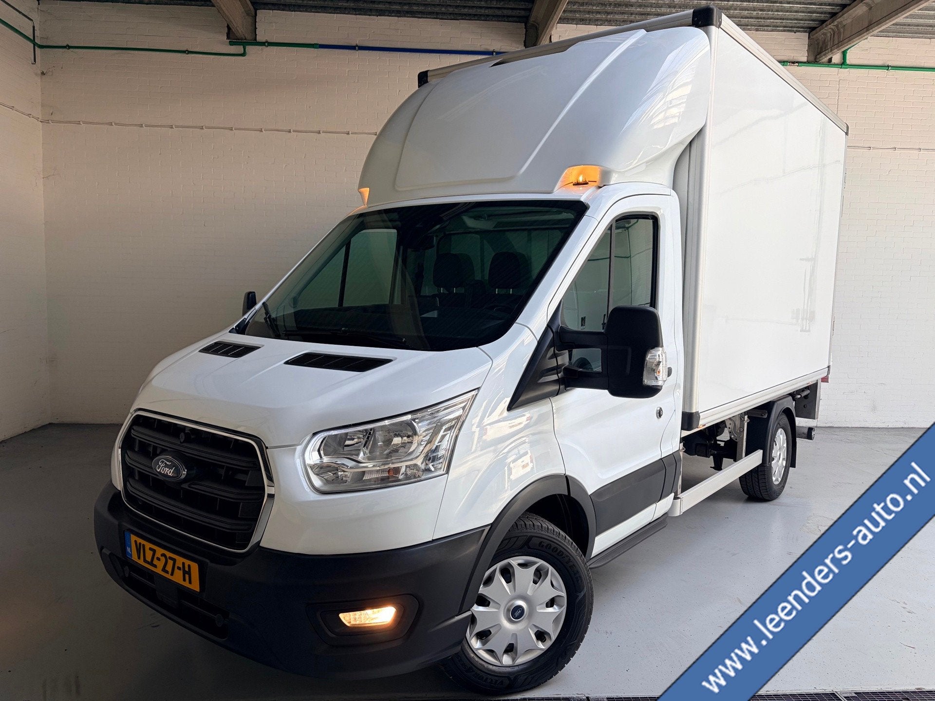 Ford Transit KOELWAGEN BAKWAGEN LAADKLEP AUTOMAAT 350 2.0 TD, Stof, 4 cilinders, Met garantie (alle), 2420 kg