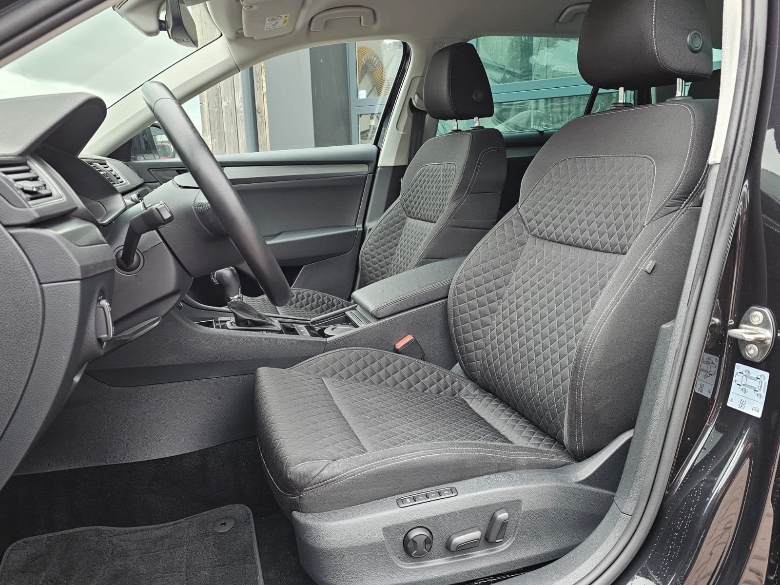 Skoda Superb Combi 1.5 TSI ACT Style Business | Automaat | X, Auto's, 12 maanden, Euro 6, 4 cilinders, Zwart