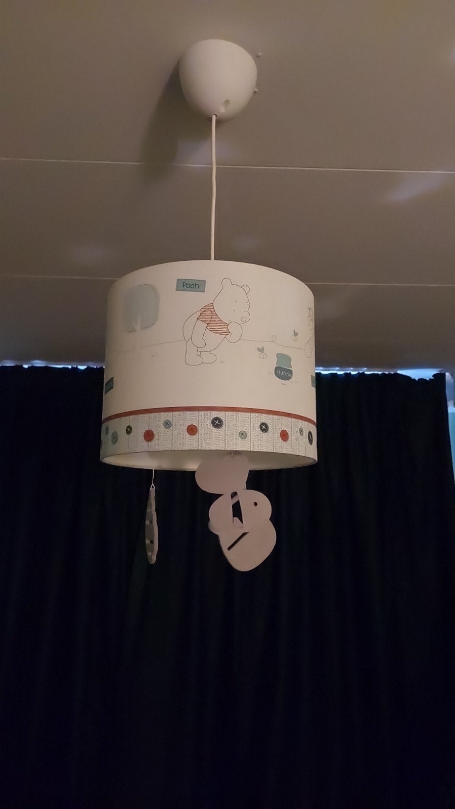 Winnie de Poeh lamp wit/groen met 3 vilten hangers, Ophalen, Zo goed als nieuw, Lamp