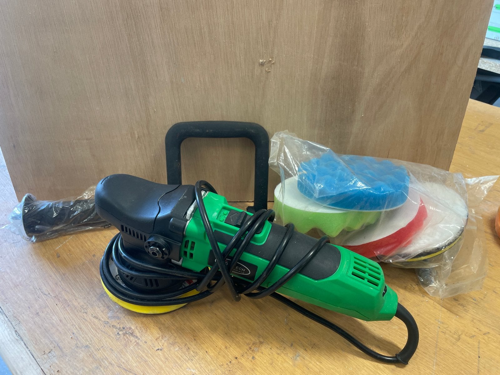 Excentrische polijstmachine met accessoires, Auto diversen, Ophalen of Verzenden