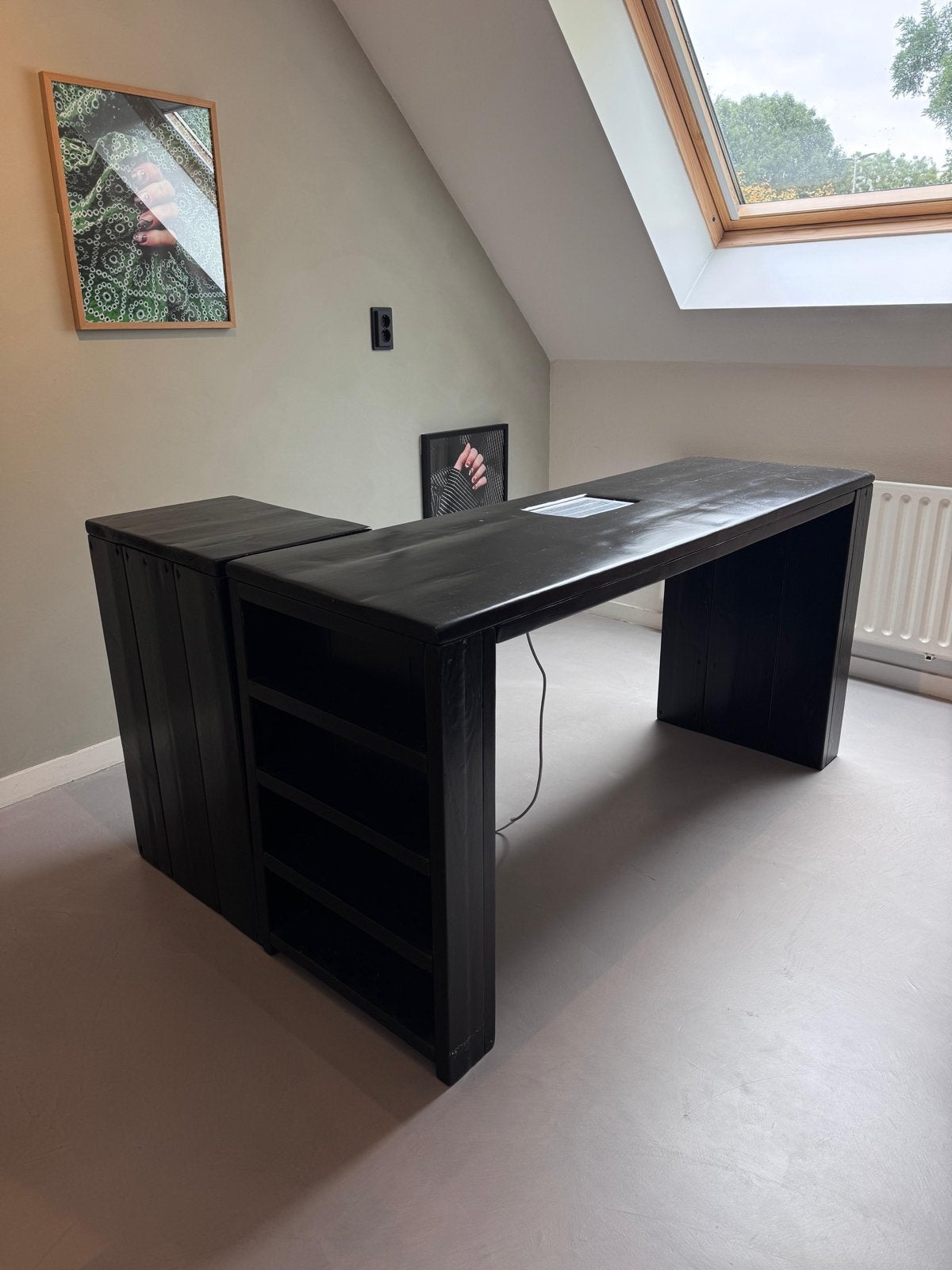 Zwart houten nagel tafel met geïntegreerde afzuiging, Huis en Inrichting, Bureaus, Ophalen, Gebruikt, Overige merken, Modern