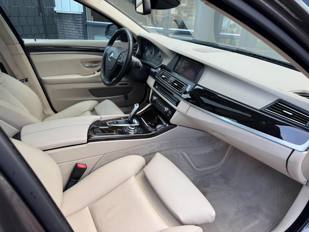 BMW 5-serie 550xi High Executive, Auto's, BMW, Automaat, Euro 5, Gebruikt, 4395 cc