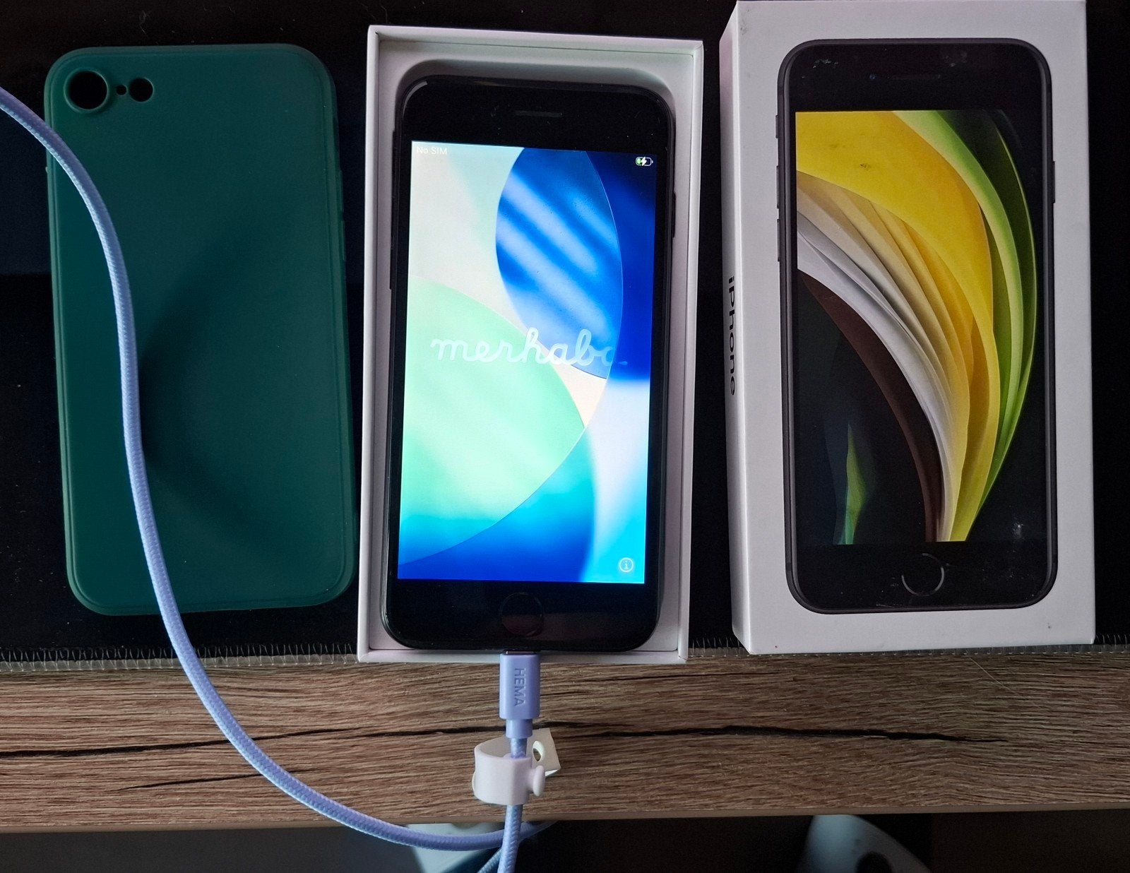 Apple iPhone SE (2020) 64GB Zwart - nette staat, Telecommunicatie, Mobiele telefoons | Apple iPhone, Zo goed als nieuw, 64 GB