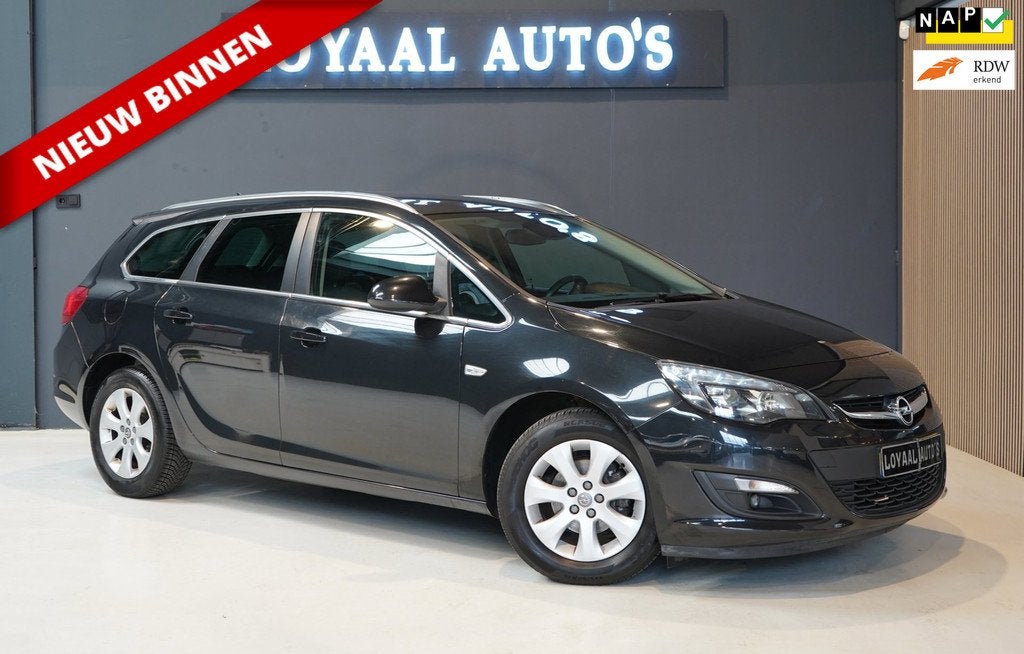 Opel Astra Sports Tourer 1.4 Turbo Blitz | AIRCO | CRUISE |, Auto's, Opel, Voorwielaandrijving, Stof, Gebruikt, Euro 6