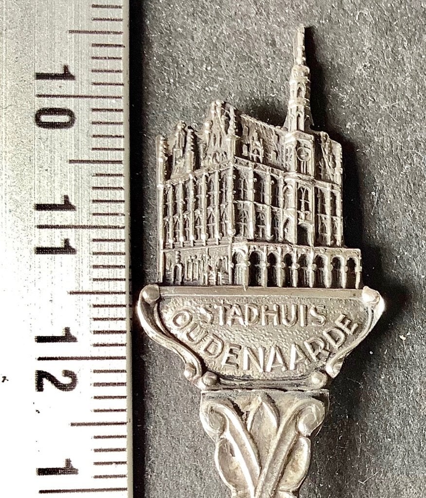 lepel, Stadhuis, Oudenaarde (L19, Ophalen of Verzenden, Gebruikt