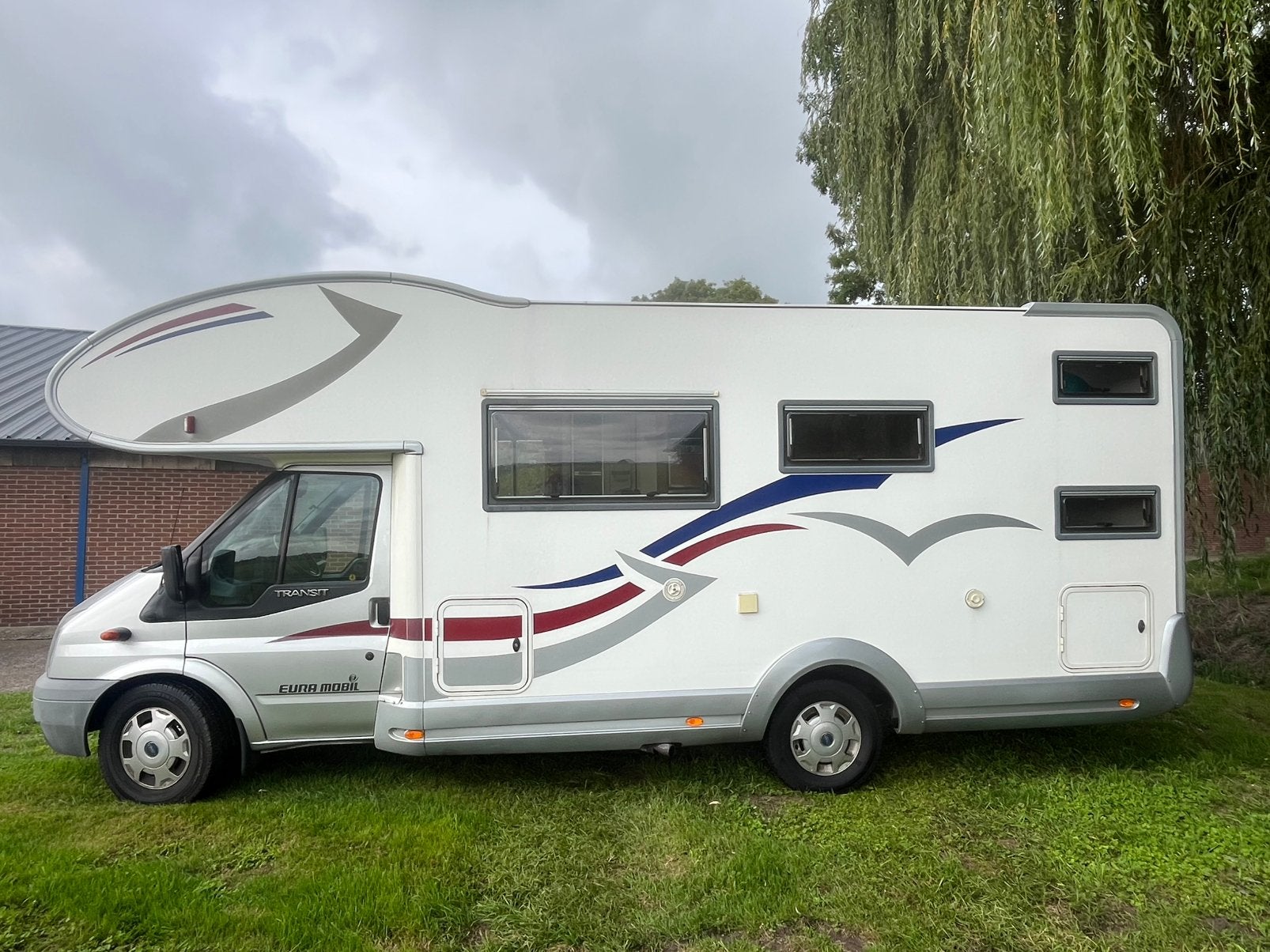 Foto 5 van Ford Transit Eura Mobil 685  2.2 TDC bwj. 2009 6 pers.izgst.