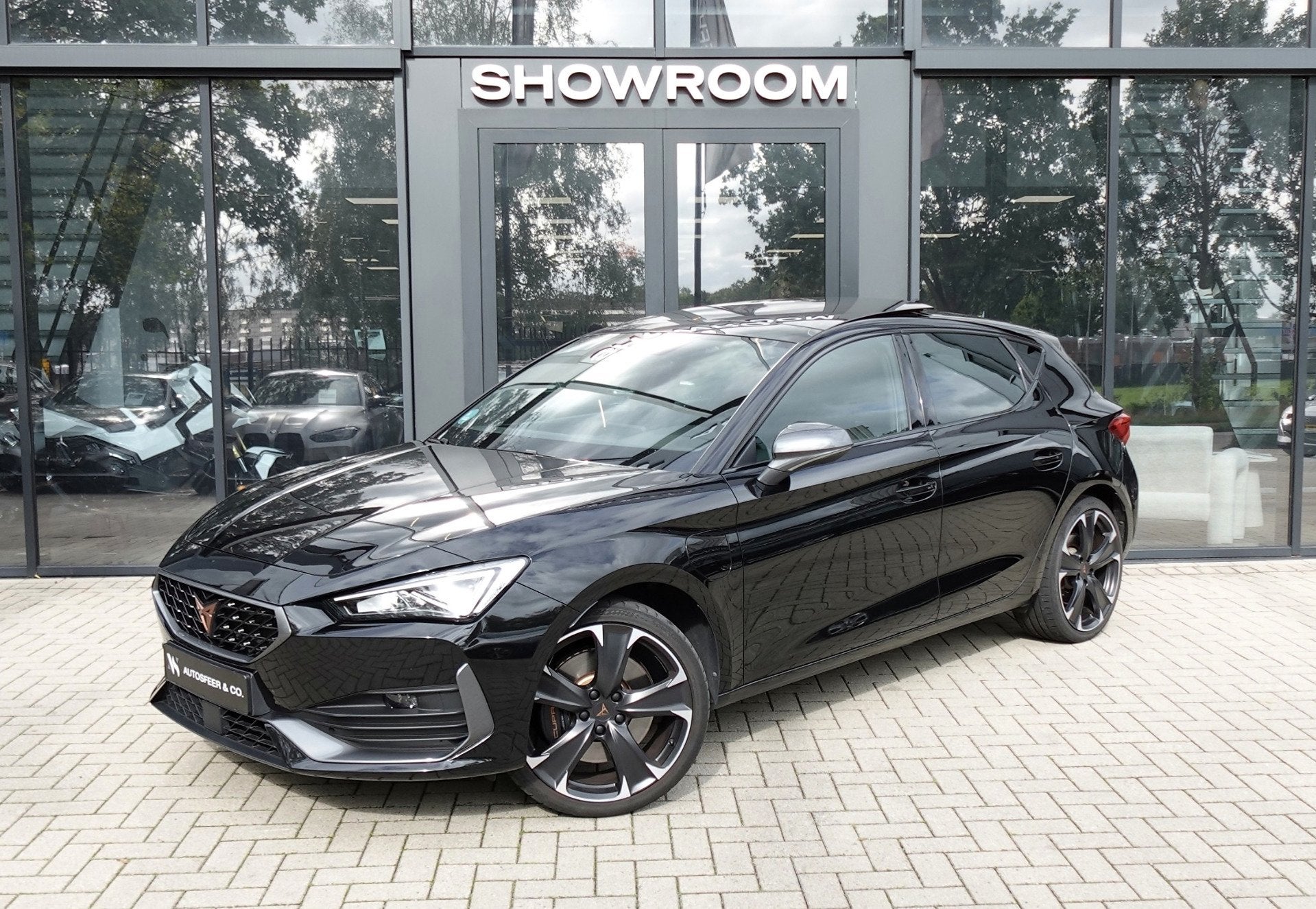 Cupra Leon Cupra Leon 1.4 e-Hybrid VZ Adrenaline PANO MATRIX, Dealer onderhouden, 77 km/l, Gebruikt, 4 cilinders