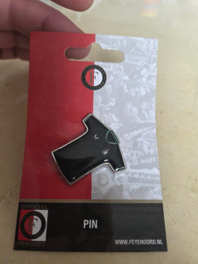 Feyenoord pin shirtje, Ophalen of Verzenden, Auto