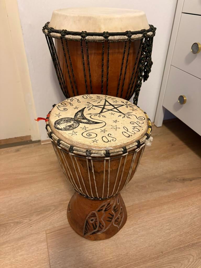 2 x djembe / afrikaanse percussie, Muziek en Instrumenten, Percussie, Ophalen of Verzenden, Zo goed als nieuw, Trommel