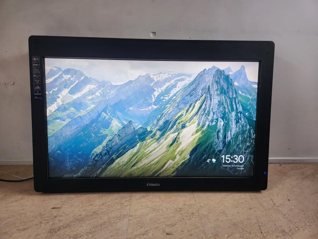 3x 46inch ctouch fullHD touchscreen lcd display monitor, Gaming, HDMI, 3 tot 5 ms, Refurbished