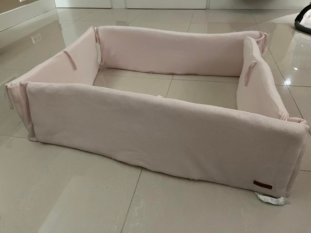 Baby's Only Box bumper - Zacht en Comfortabel, Kinderen en Baby's, Ophalen of Verzenden, Zo goed als nieuw, Kleed of Kussen