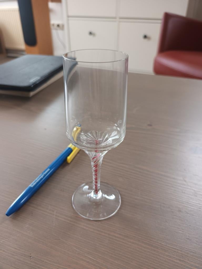Mooi glas met gedraaide voet., Verzamelen, Ophalen, Zo goed als nieuw, Overige typen
