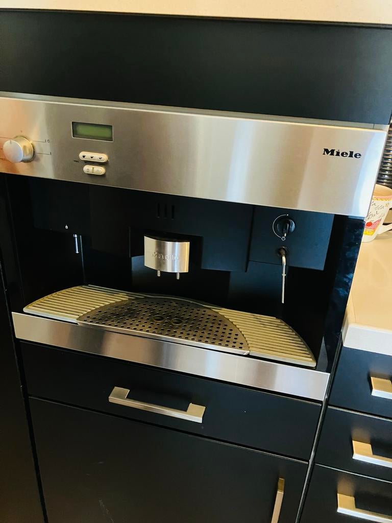 Miele Inbouw Koffiemachine - Automatisch cva 620, Witgoed en Apparatuur, Koffiezetapparaten, Afneembaar waterreservoir, Gebruikt