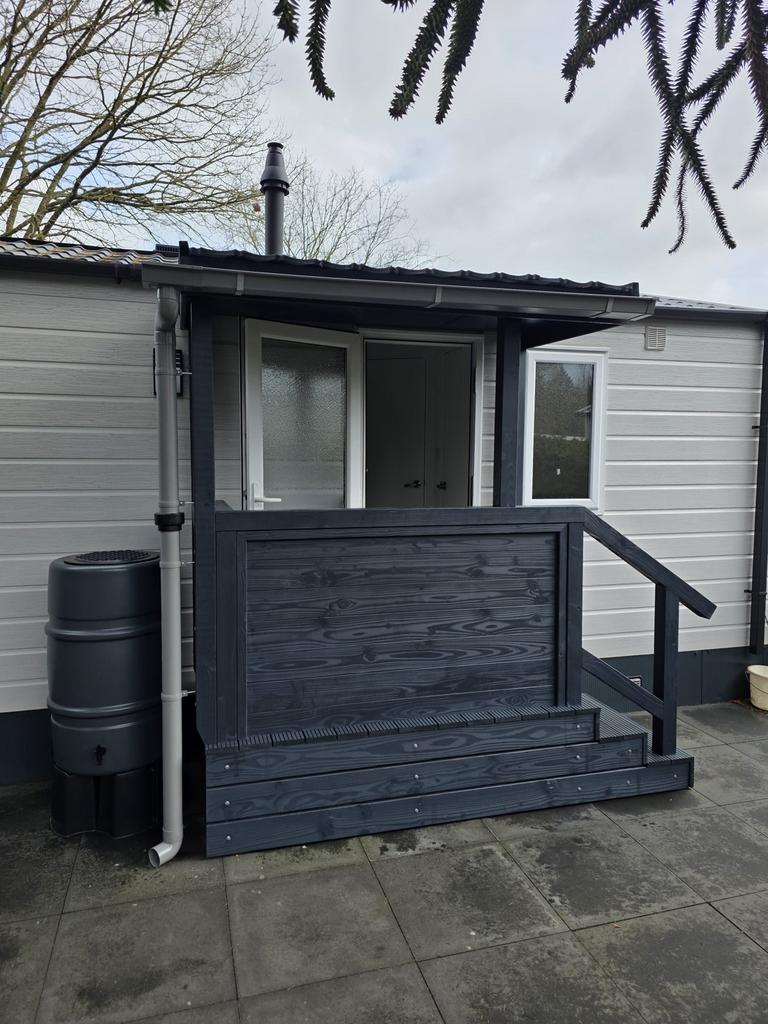 Chalet caravan woonwagen opstap met luifel, Ophalen of Verzenden, Zo goed als nieuw, 500 cm of meer, 3 ramen of meer