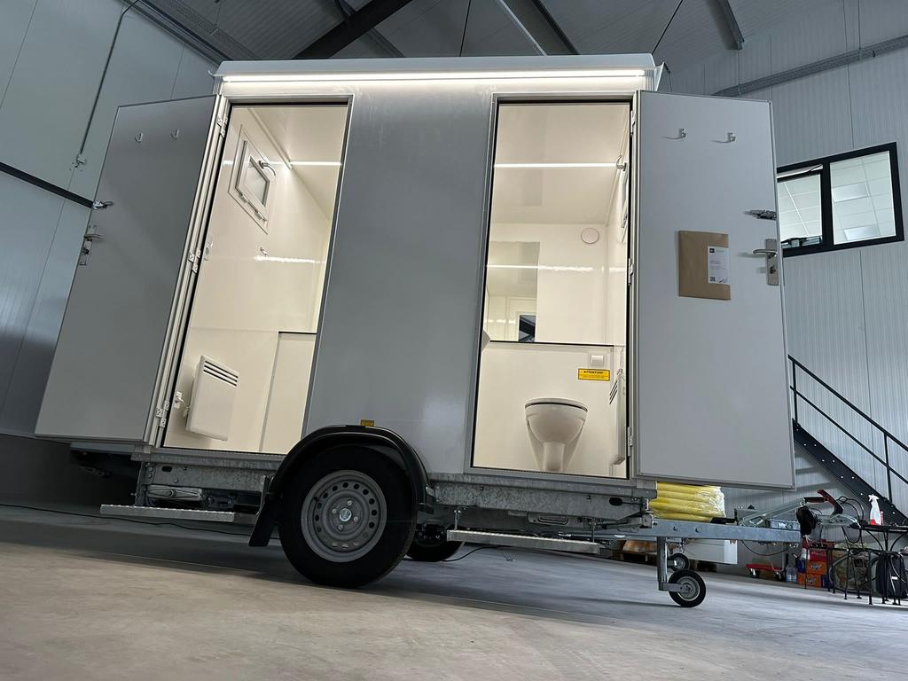 Alle maten toiletwagens uit voorraad leverbaar wc wagen, Ophalen, Zo goed als nieuw, Overige