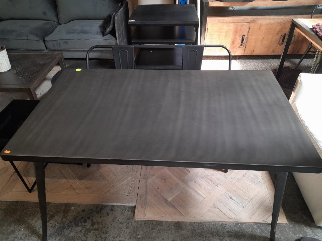 Tafel metal gun, mooie tafel, Overige materialen, 100 tot 150 cm, Zo goed als nieuw, Vier personen