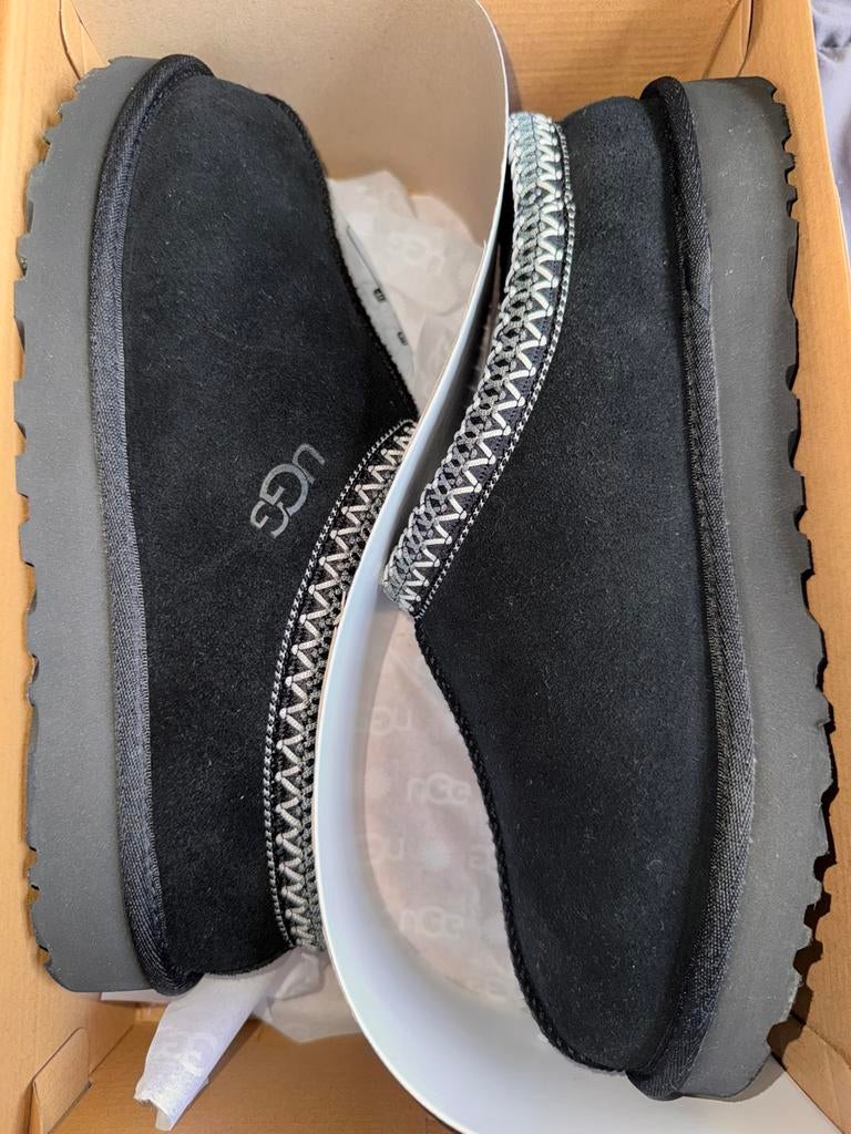 Ugg tasman, Zwart, Nieuw, Ophalen of Verzenden, Pantoffels of Sloffen