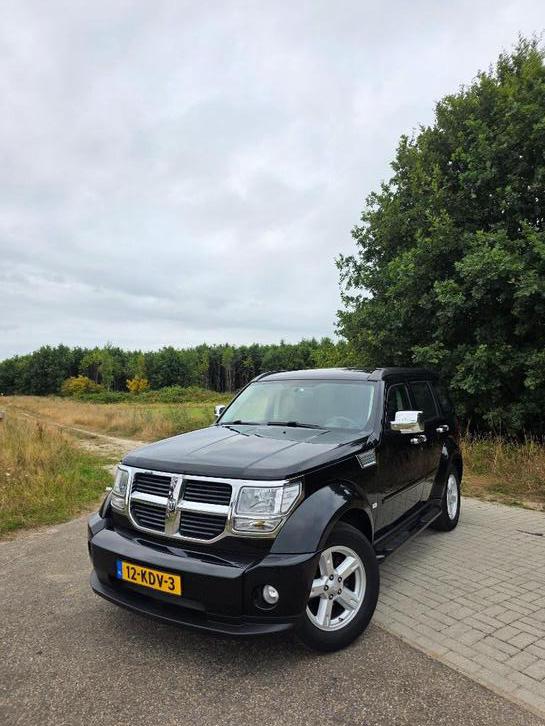 Dodge Nitro 3.7 V6 4X4 Aut4 2009 Zwart, Automaat, 109 €/maand, Zwart, Origineel Nederlands