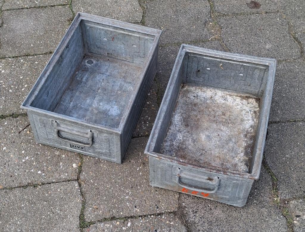 Zinken magazijn bakken, Ophalen, Overige materialen, Minder dan 50 cm, Gebruikt