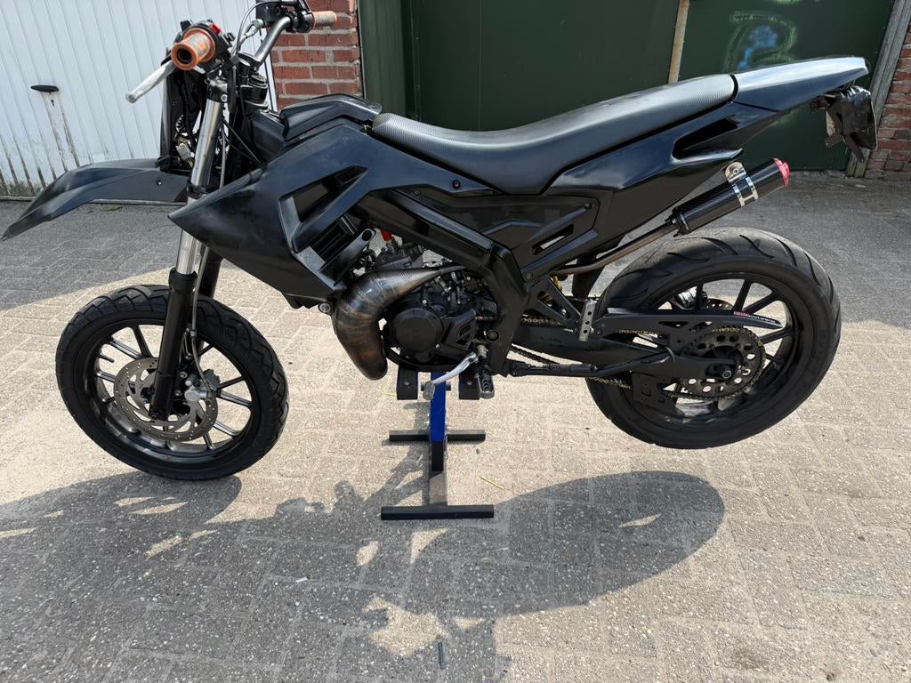 8x Derbi in onderdelen alleen onderdelen los te koop, Fietsen en Brommers, Brommeronderdelen | Algemeen, Zo goed als nieuw, Frame