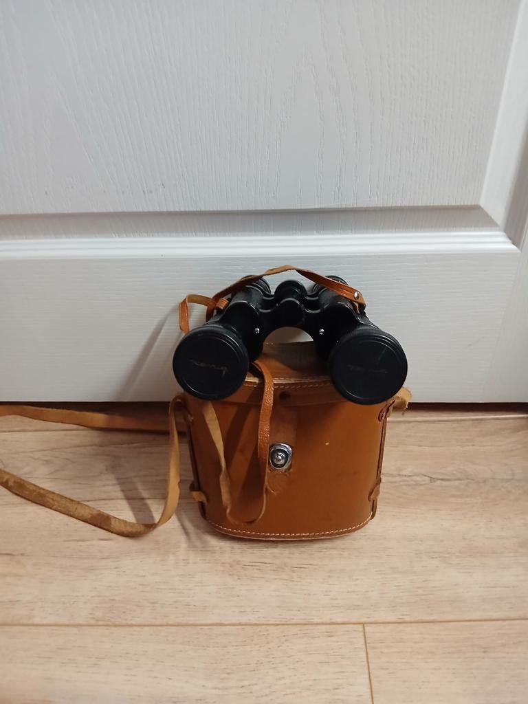 Verrekijker in Leren Etui, Audio, Tv en Foto, Optische apparatuur | Verrekijkers, Ophalen of Verzenden