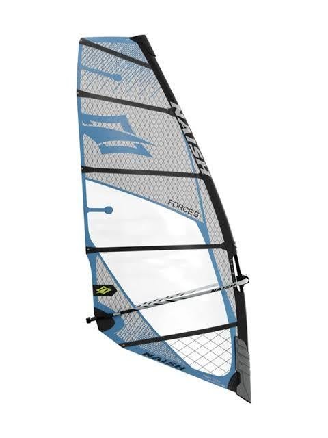 Naish Force 5 5.3 2026 Zeil - Nieuw 3x gebruikt!, Ophalen, Nieuw, Zeil, 5 tot 7 m²