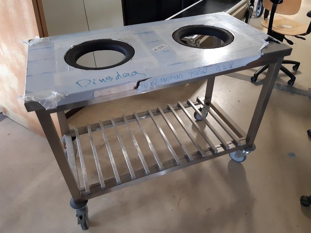Keuken horeca spoelkeuken werktafel, Ophalen, Zo goed als nieuw