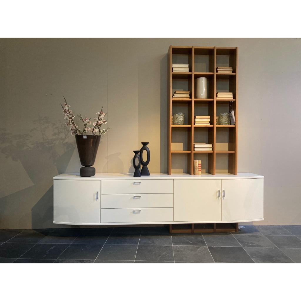 Musterring Wandkast Kara Wit Met Boekenkast In Notenhout, Ophalen, 250 tot 300 cm, Met deur(en), 200 cm of meer