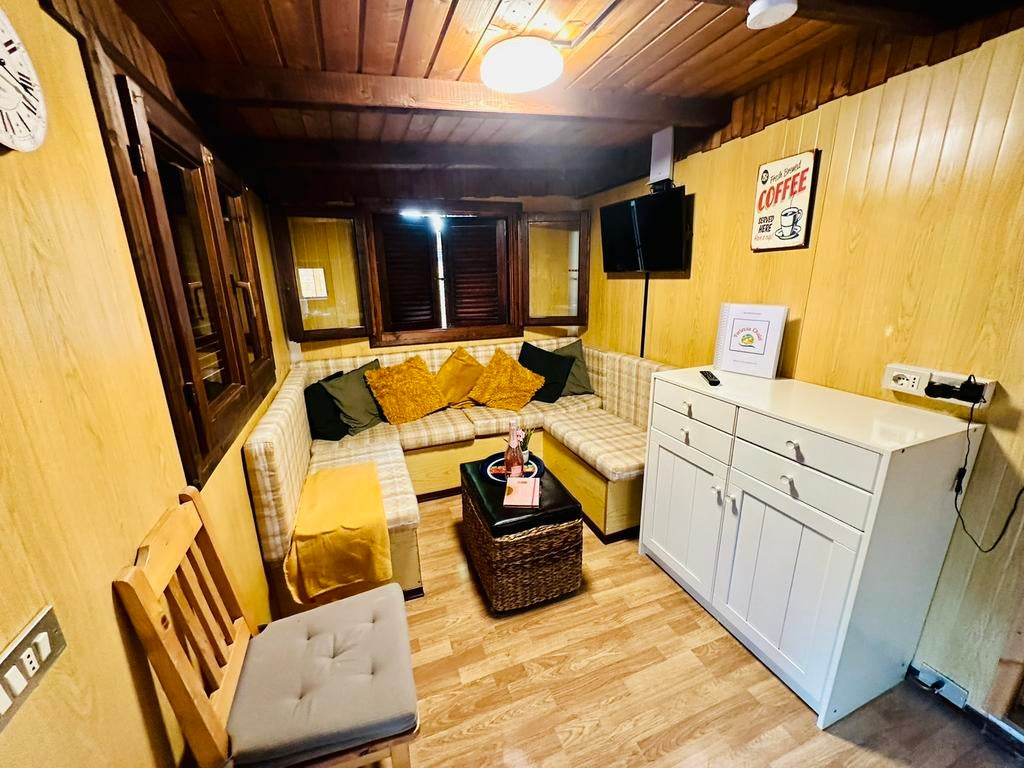 Te huur:4pers chalet in Porlezza 40m van t meer, wifi airco, 5 personen, Dorp, Wasmachine, 2 slaapkamers