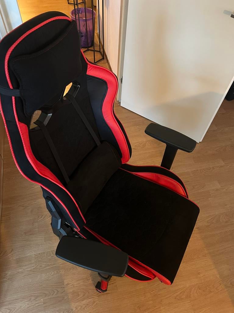 Gaming stoel, Ophalen of Verzenden, Zo goed als nieuw