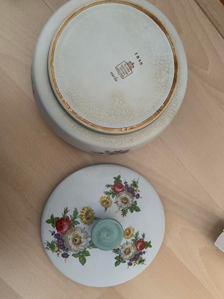 Koekschaal flora keramiek Gouda Carla, Antiek en Kunst, Ophalen